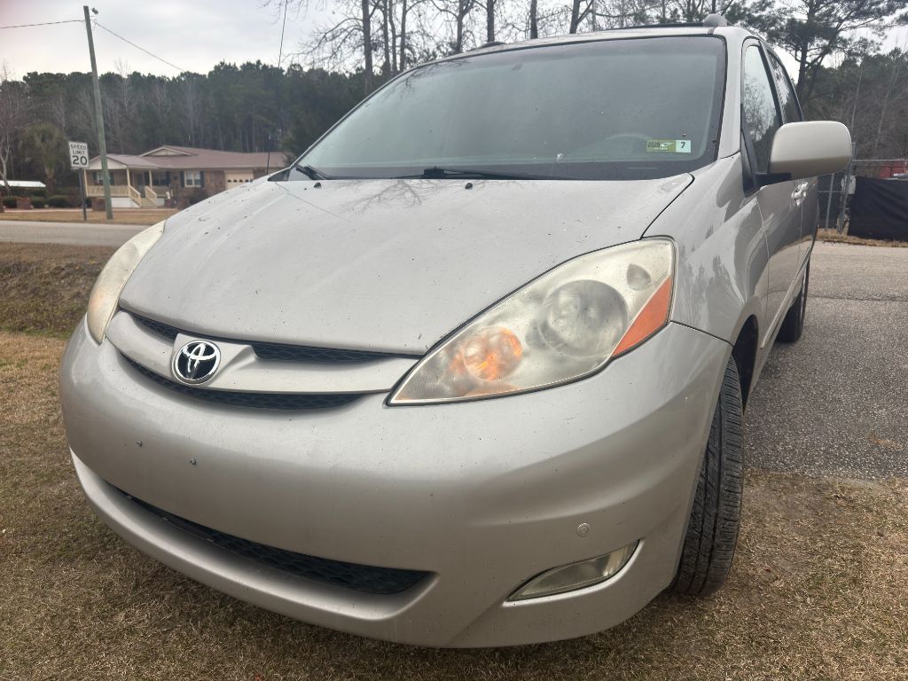 2009 Toyota Sienna XLE